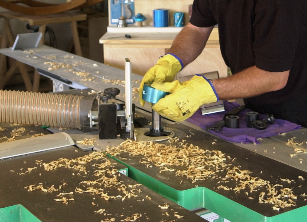 Quel aspirateur à copeaux de bois choisir pour son atelier - Job